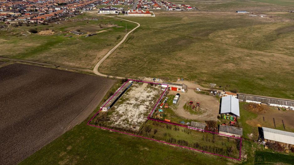 Teren intravilan cu potential multiplu in Horia - Poză 2