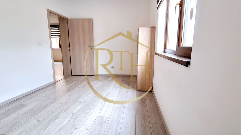 Oferim spre inchiriere apartament spatios, 3 camere, Bloc Nou, Braytim - Poză 12