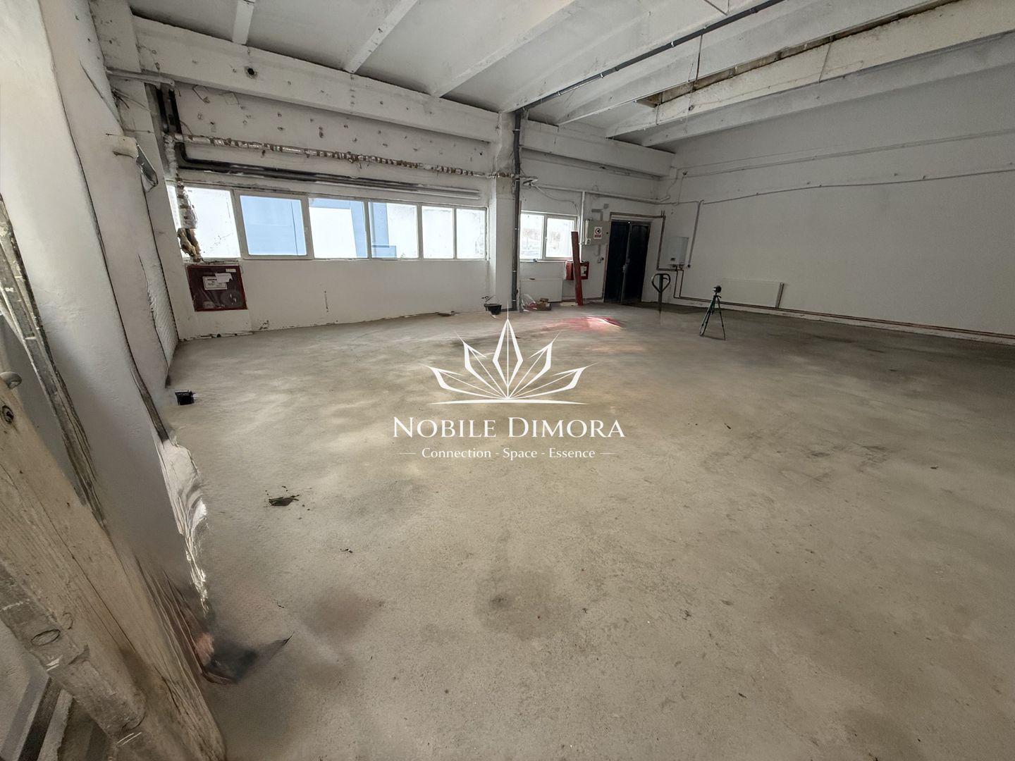 SAD - Spatiu comercial Central cu inaltime de 4 metri langa Piata 700 - Poză 2