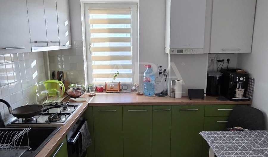 Apartament cu 2 camere decomandate, renovat, balcon închis, Gruia. - Poză 2