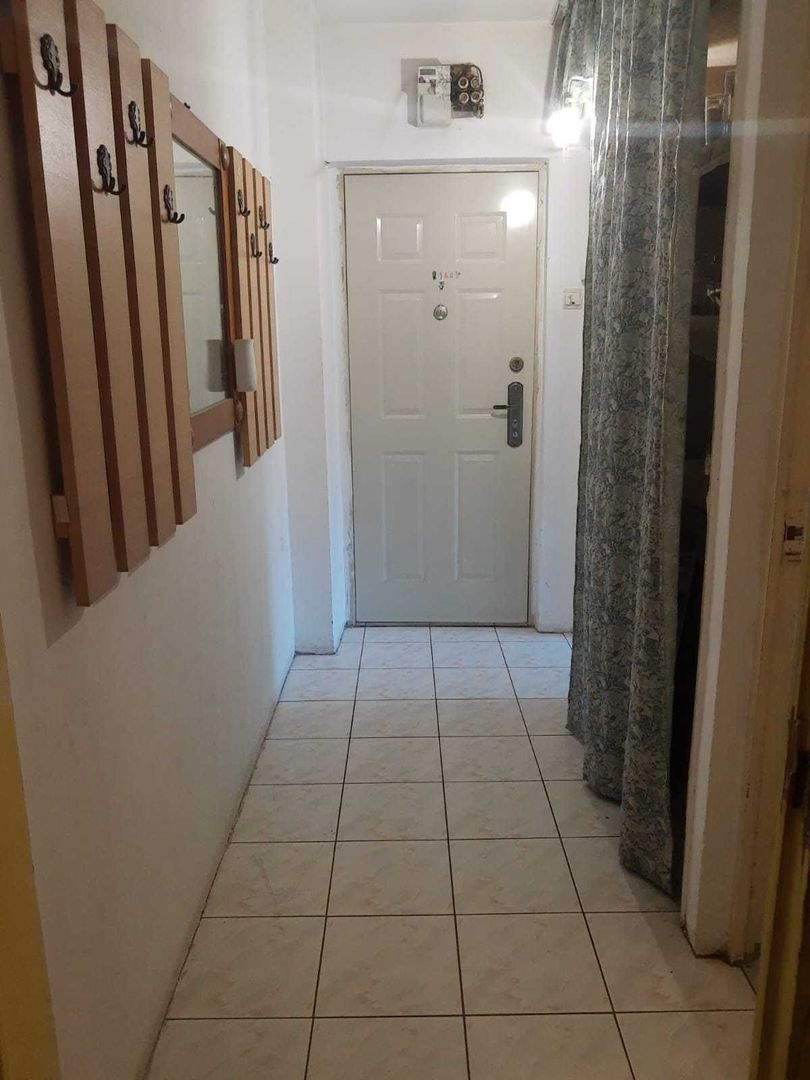 Apartament 2 camere Craiovita Noua Etaj 1 - Poză 1