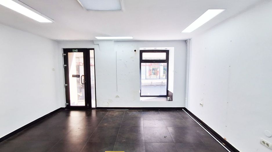 Spațiu ultracentral de vânzare în Arad | 87 mp utili - Poză 8