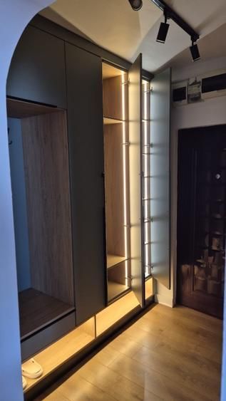 Vanzare Apartament 3 camere, Colentina 45, complet renovat si utilat - Poză 2