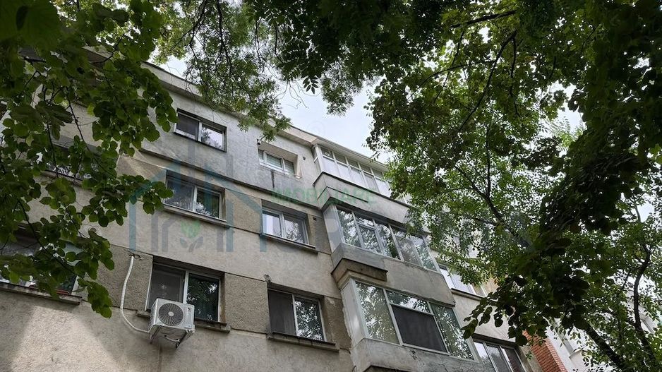 Apartament 3 camere semidecomandat cu balcon, Tătărași, Str. Vasile Lupu 134 - Poză 8