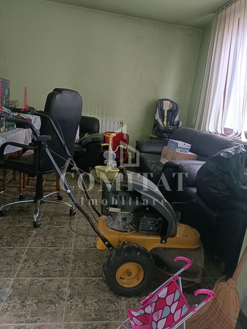 Casă de vânzare cu spațiu comercial în Apahida - Poză 2