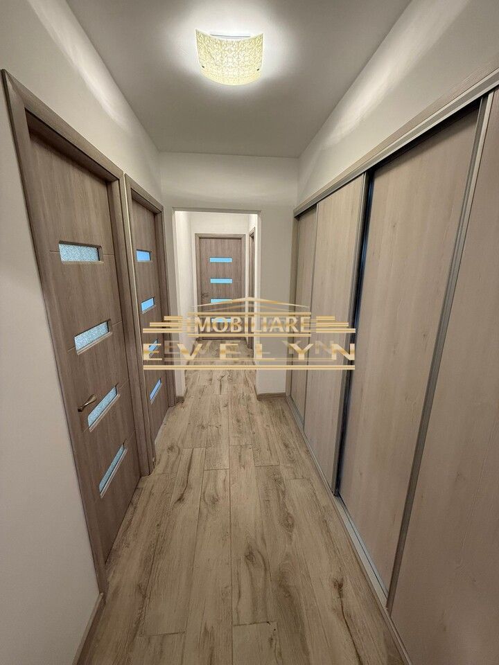 De vânzare apartament 2 camere – Pietonalul Unirii - Poză 3