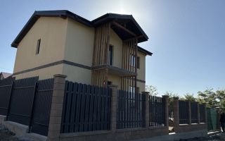 Casă de vânzare în Vânători, finisaje la alb, utilități incluse - Poză 1