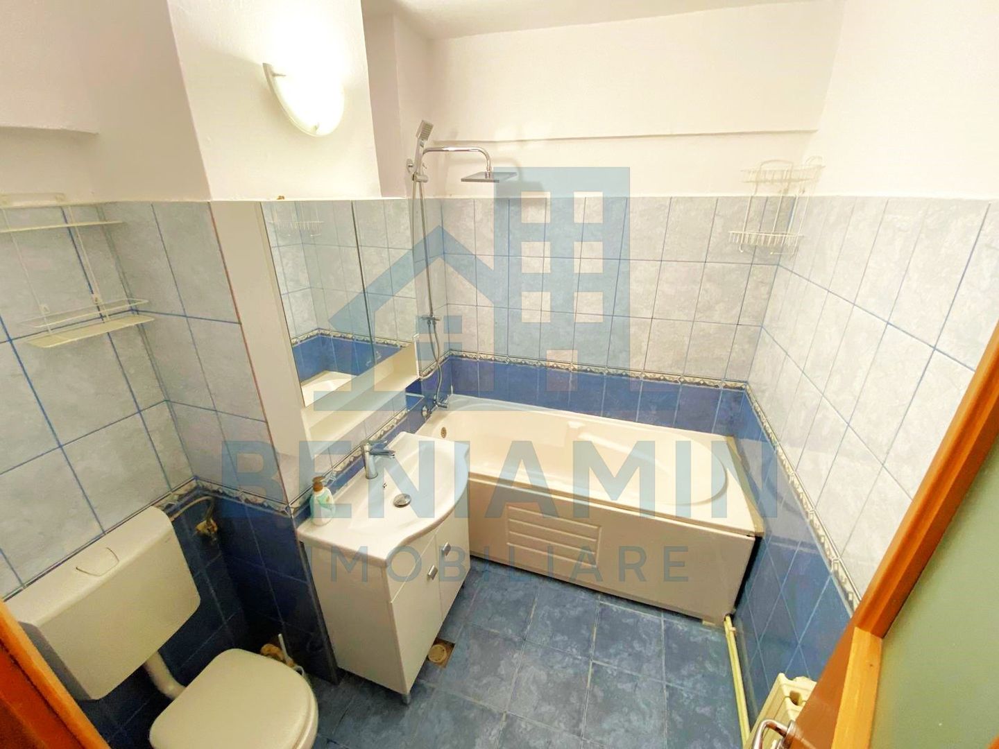 Apartament 3 camere decomandat ultracentral vizavi de Universitate - Poză 6