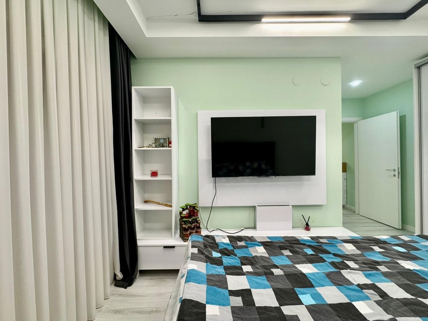 COSMOPOLIS - Apartament cu 3 camere si gradina, mobilat si utilat. - Poză 11
