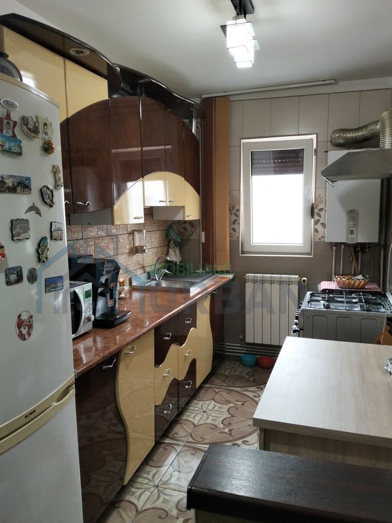 3 camere semidecomandat, mobilat/utilat, etaj 4/4 – Zimbru, Iași - Poză 2