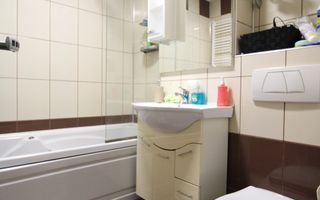 Zona Lipovei, 3 camere, centrala proprie. - Poză 13