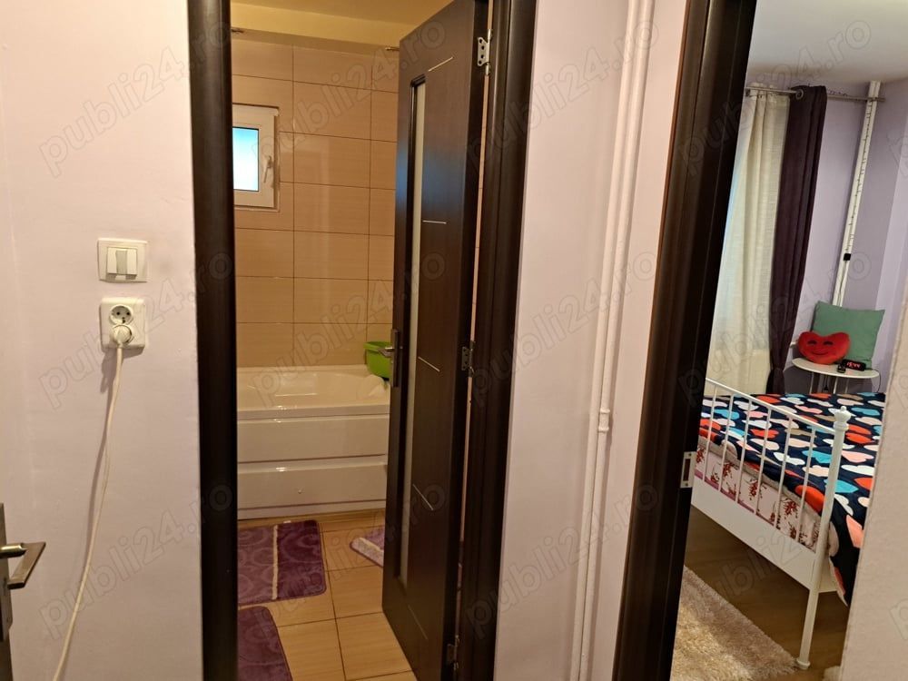 Vanzare apartament 3 camere ,zona 13 Septembrie - Poză 4
