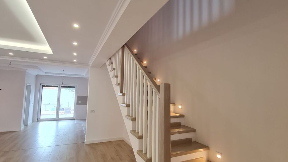 Proiect deosebit la 5 minute de Iulius Town - Poză 48