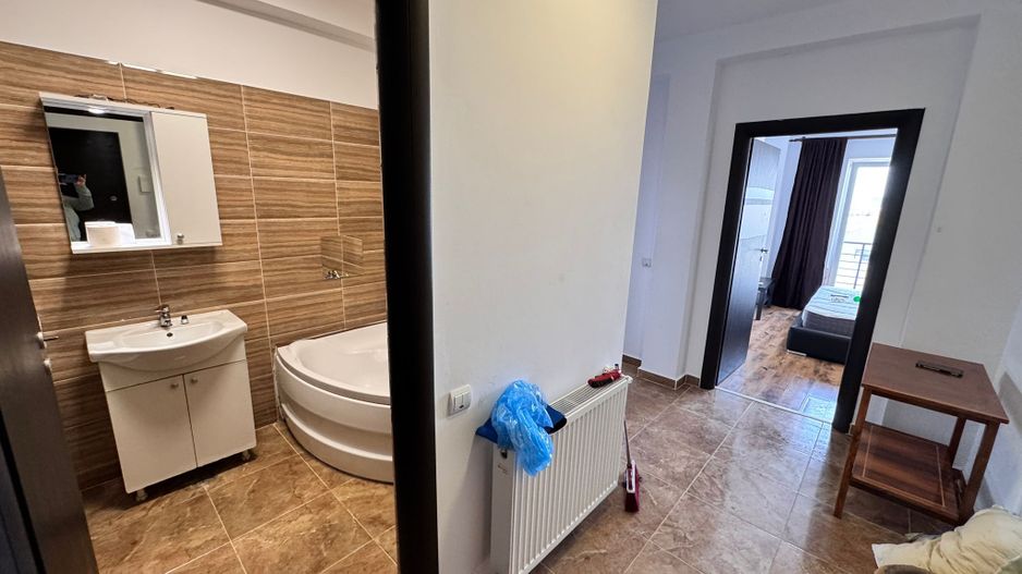 AP. 2 CAMERE, CENTRALA PROPRIE,LOC DE PARCARE, MOBILAT/UTILAT MODERN - Poză 5