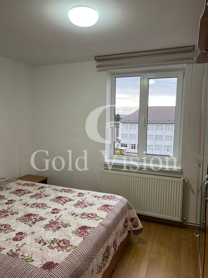 Apartament cu 4 camere, decomandat, 80 mp utili, zonă centrală - Poză 3