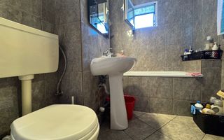 Apartament cu 3 camere decomandate, etaj 2, Centru - Poză 9