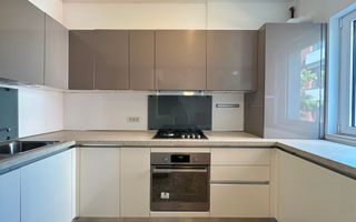 APARTAMENT ULTRACENTRAL CU 4 CAMERE LA INCHIRIERE - Poză 3