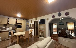 De vanzare Casa cu 4 camere si teren de 4.839mp/Utilata/Mobilata - Poză 1