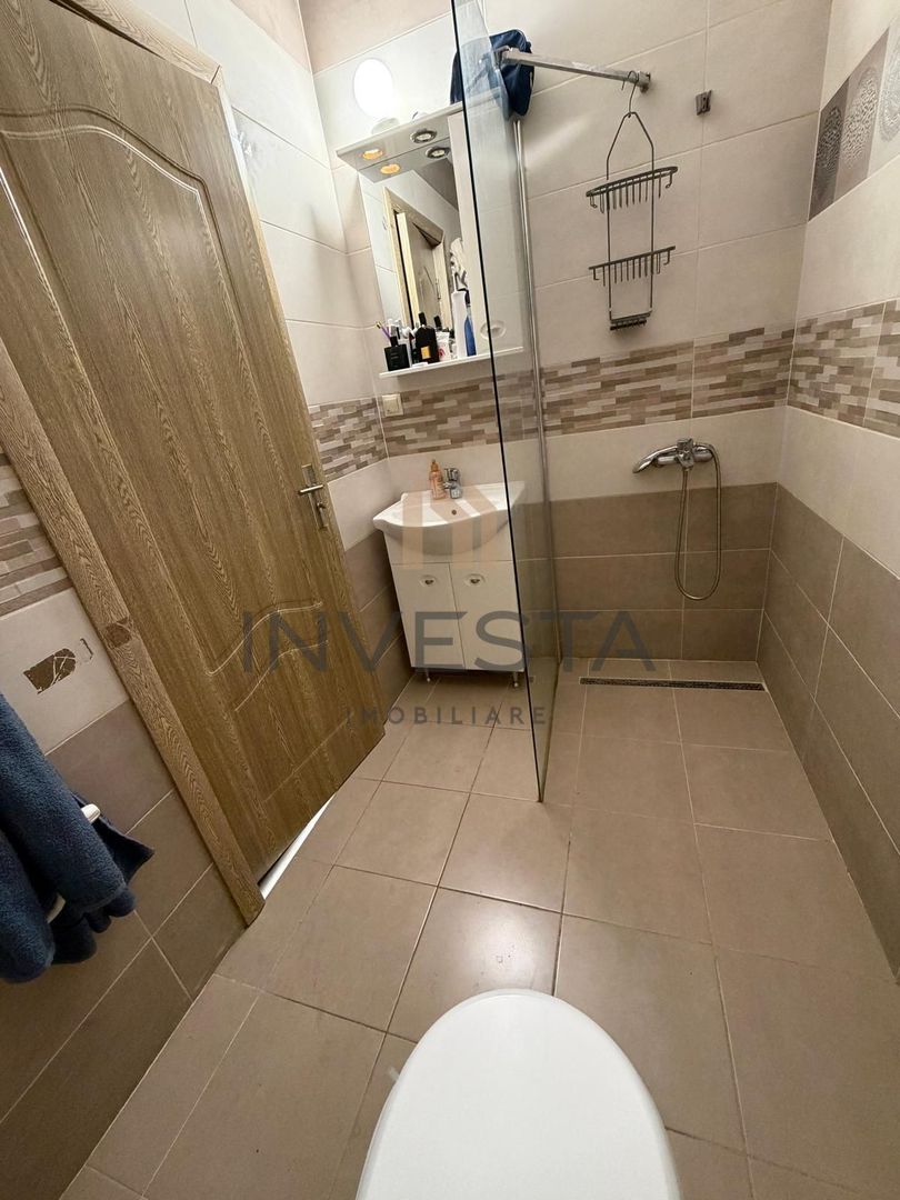 Apartament cu 3 camere in spate la FSEGA, strada Venus ! - Poză 9