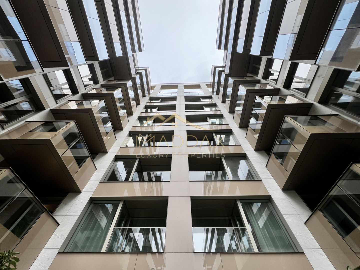 Apartament LUX *116mp* // Parcare // CORTINA 126 - Iancu Nicolae - Poză 1