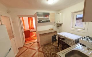 Casa cu 2 camere, 300 mp teren, Cetate - Poză 4