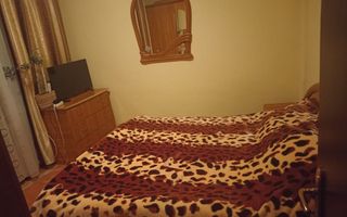 Vând apartament 3 camere - Poză 3