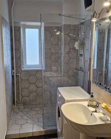 Garsonieră luminoasă, complet utilată, la 3 minute de metrou Unirii - Poză 6