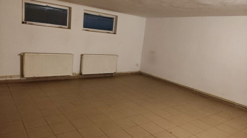 Demisol tehnic 130 mp - Birouri - Atelier - Parcari - Andrei Muresanu - Poză 3