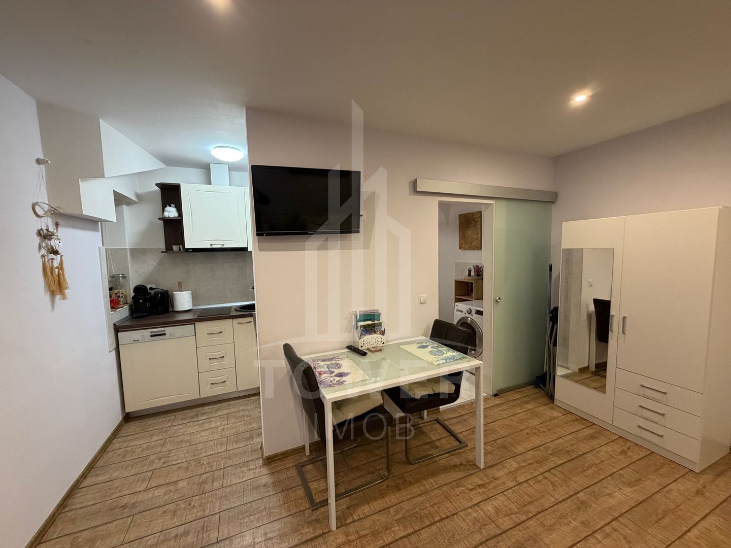 Garsoniera pentru Regim Hotelier | 30 mp |  | Piața mare | - Poză 5