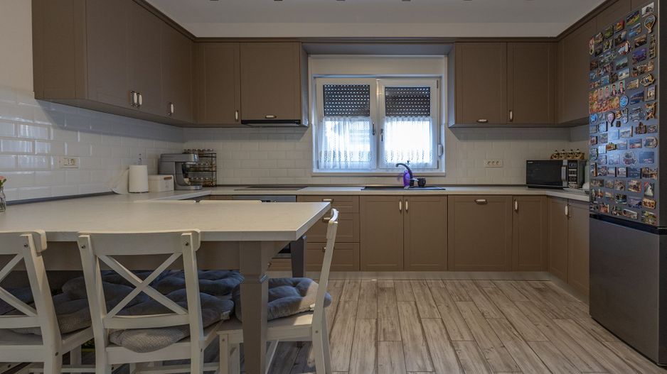 De Vanzare | Vila Lux | Teren 1000 mp | 226mp utili | 3 Bai | Garaj - Poză 6