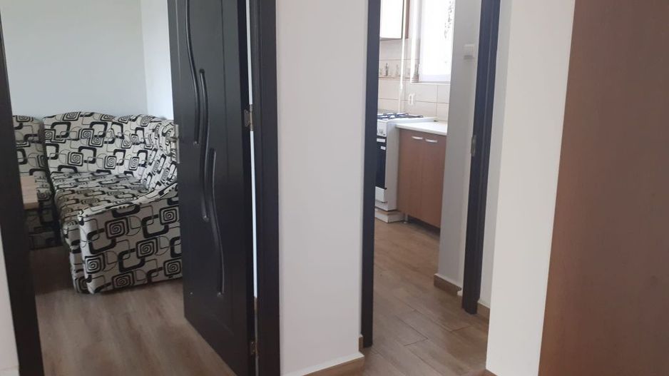 Închiriez apartament cu doua camere - Poză 7