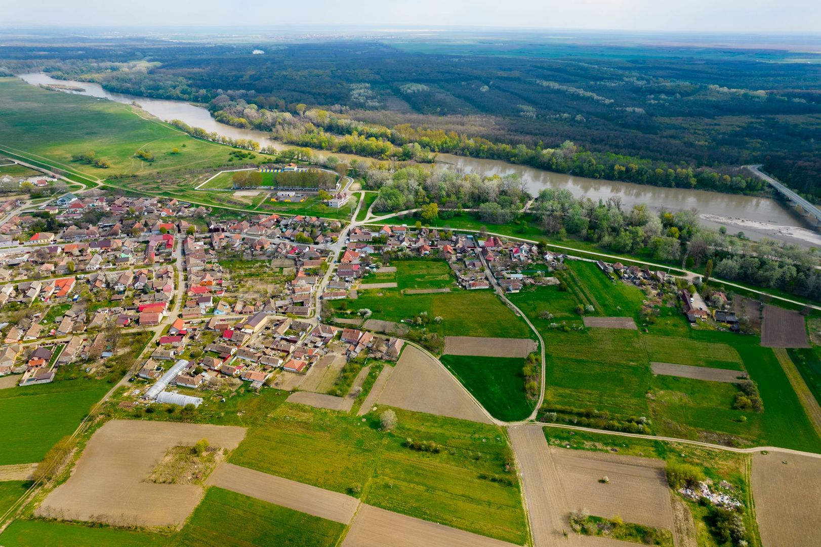 Teren extravilan 2670mp în localitatea Pecica - Poză 2