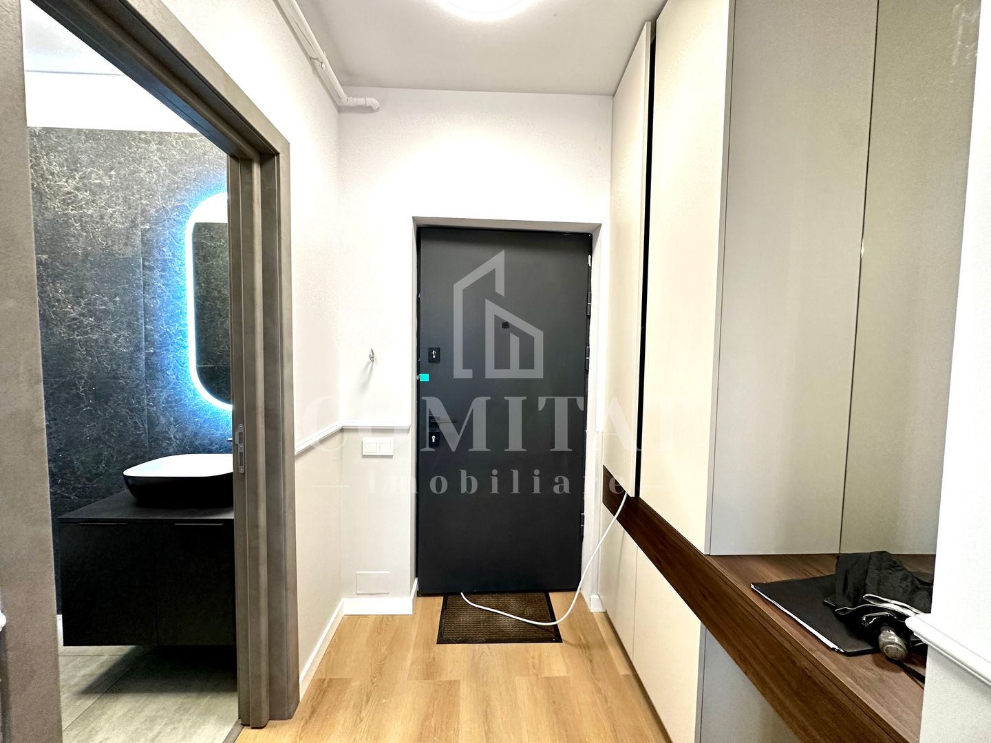 Apartament ultrafinisat | Etaj intermediar | Zona Str Tineretului - Poză 7