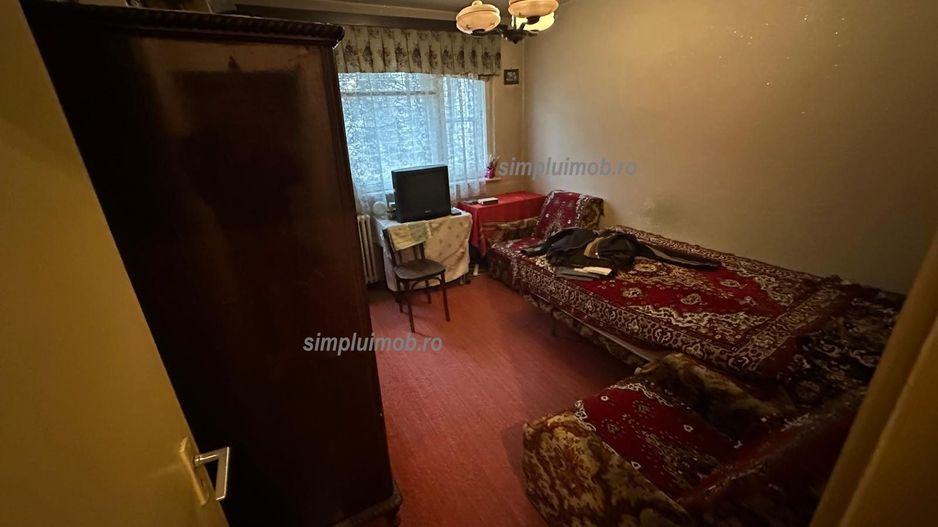 Apartament 3 camere la parter Bd Constructorilor ideal investitie - Poză 2