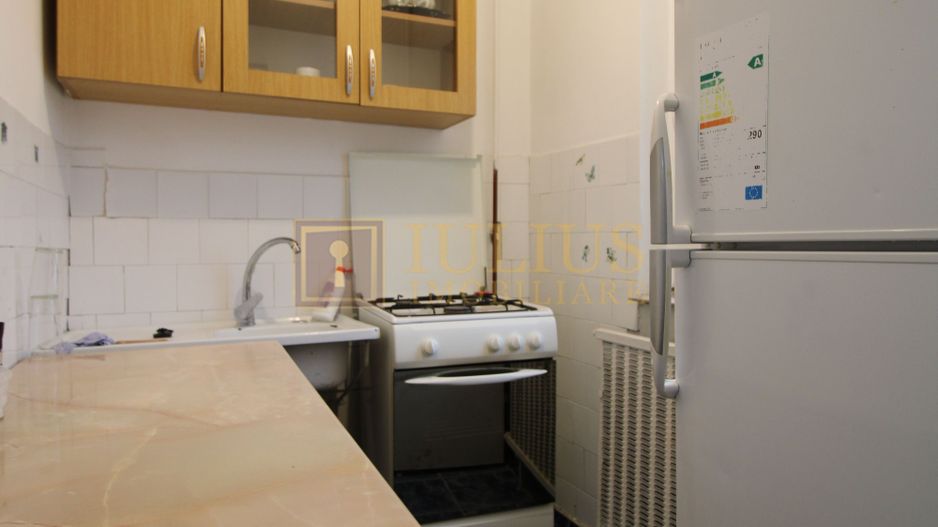 St. Invatatorului, o camera, perfect pentru o persoana sau cuplu. - Poză 6