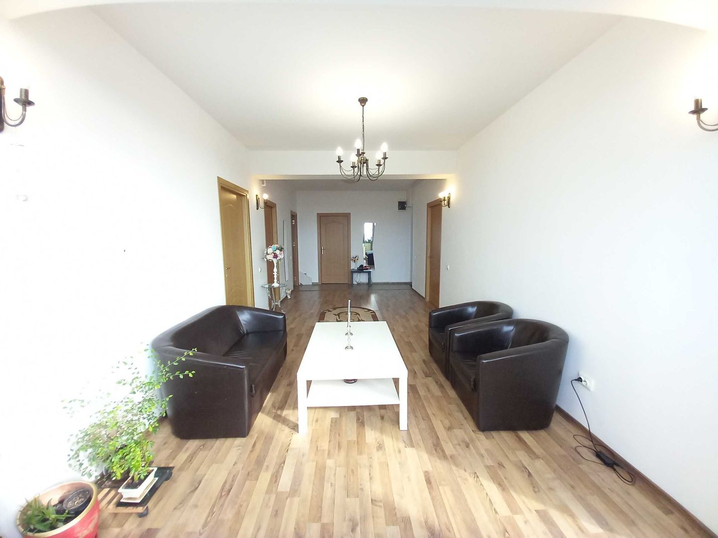 Apartament 98 mp, 4 camere, padurea Baneasa, gradinita privata, scoala - Poză 1
