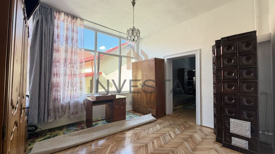 Casa cu 4 camere de inchiriat cu 2 locuri de parcare, zona 7 Strazi - Poză 9