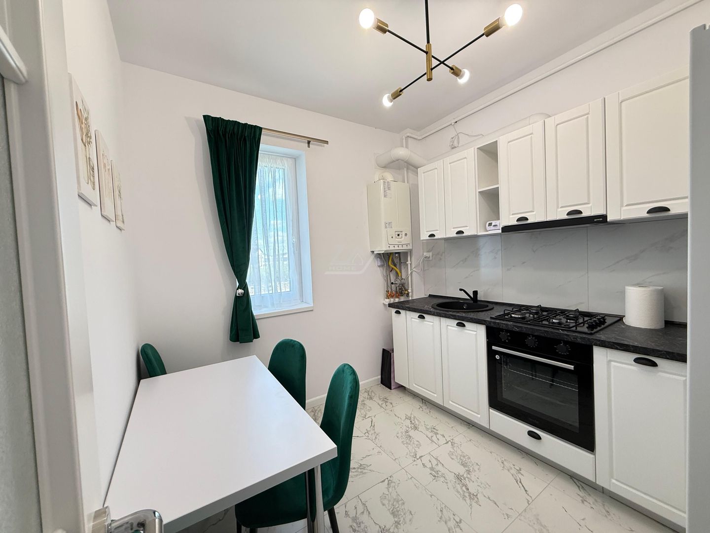 PRIMA INCHIRIERE.  Etaj 1. Bucatarie inchisa. Loc de parcare. - Poză 3