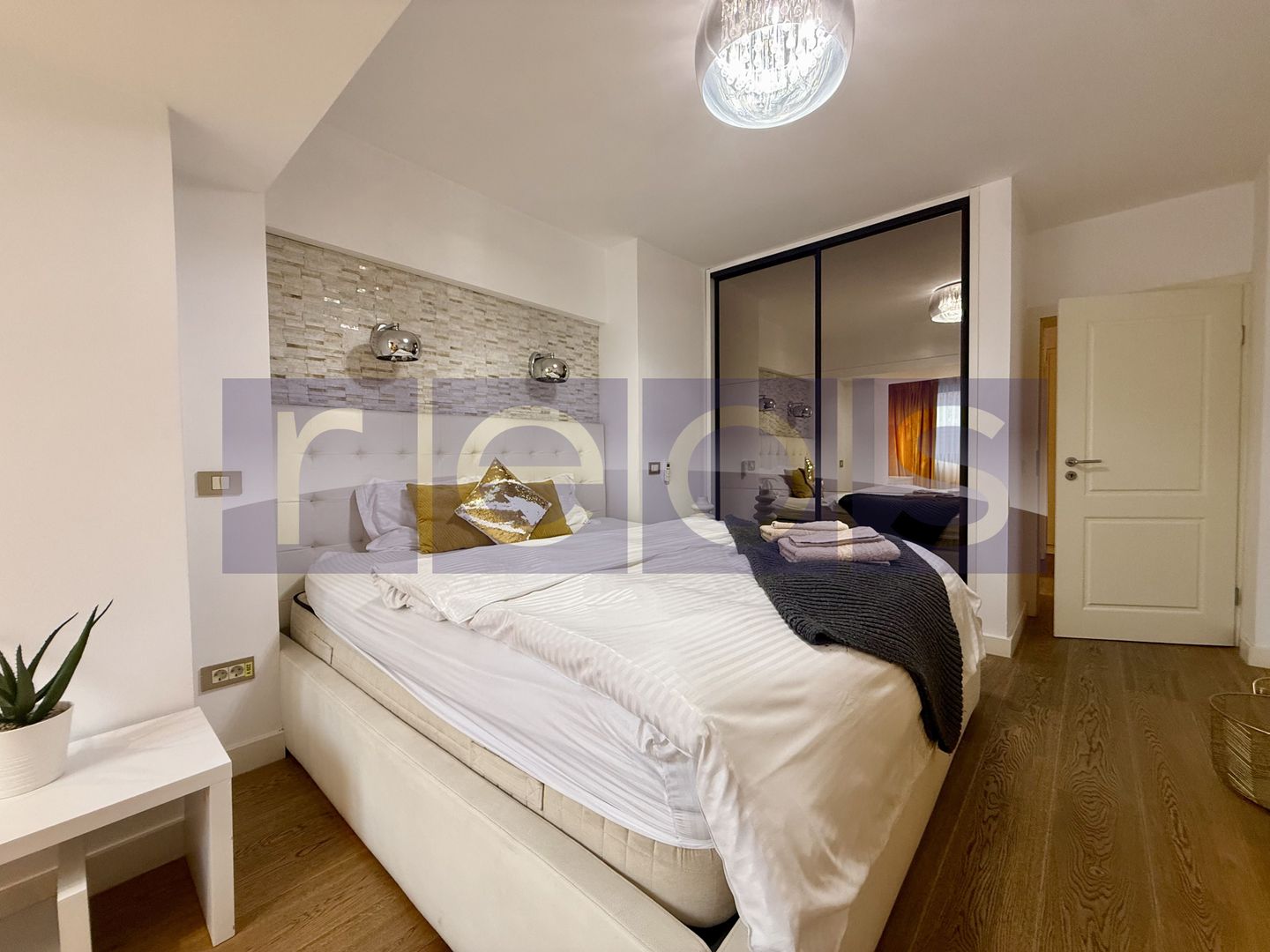 ÎNCHIRIERE 2 CAMERE | PIAȚA UNIRII | MOBILAT ȘI UTILAT - Poză 4