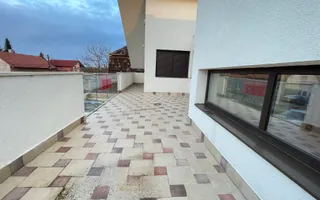 Casa moderna P+1E,spatioasa,teren 700 mp in Sacalaz - Poză 31