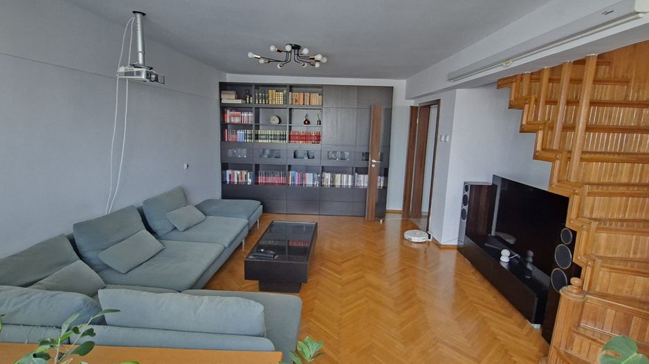 Apartament cu 4 camere si scara interioara - zona Judeatan - Poză 1