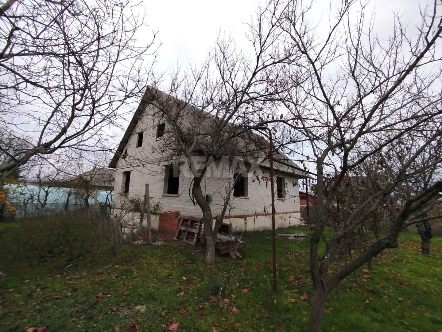 Casă cu 3 camere 106 m.p în com. Chetrosu, raionul Anenii Noi - Poză 6