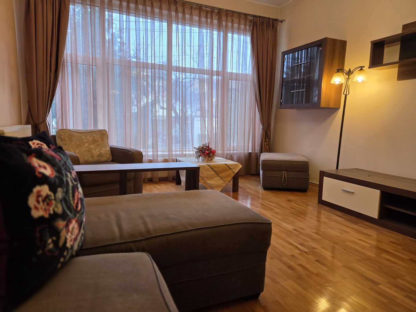 NOU! Vila deosebita, verdeata , intimitate , confort,  Parc Bazilescu - Poză 2