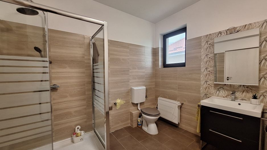 Duplex 4 cam 3 bai parcare&curte Prelungirea Ghence str. Maracineni - Poză 13