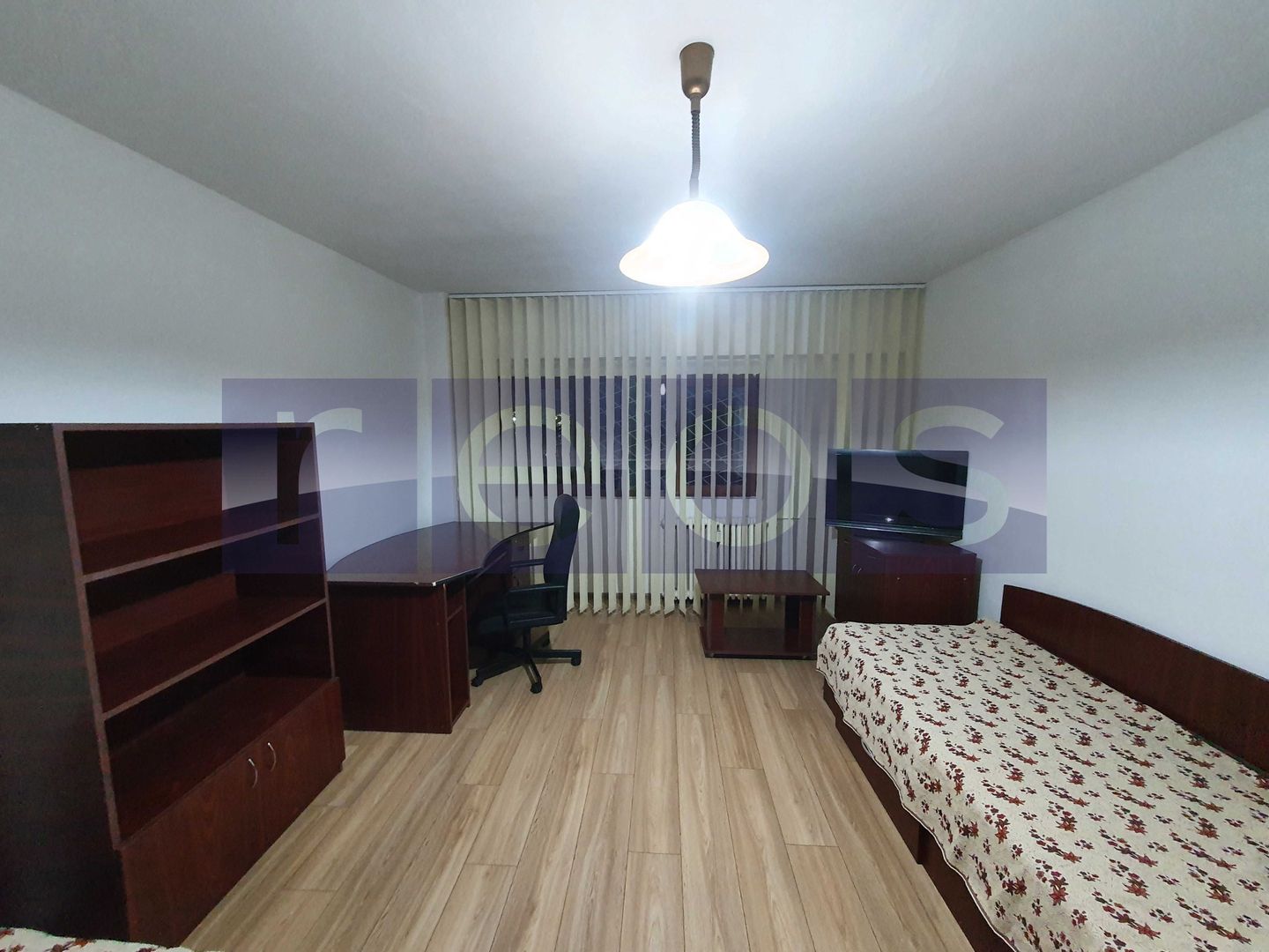 VANZARE GARSONIERA NERVA TRAIAN - Poză 1