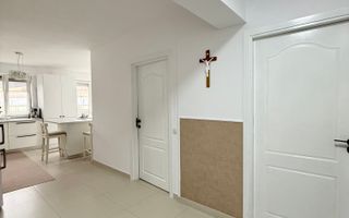 Apartament la cheie / etaj intermediar / Zona Florilor - Poză 4