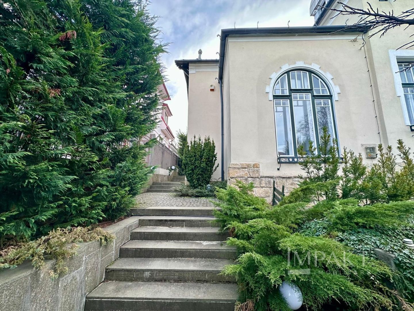 Vila exclusivista de inchiriat 185 mp, terasa si gradina – A.Muresan - Poză 3