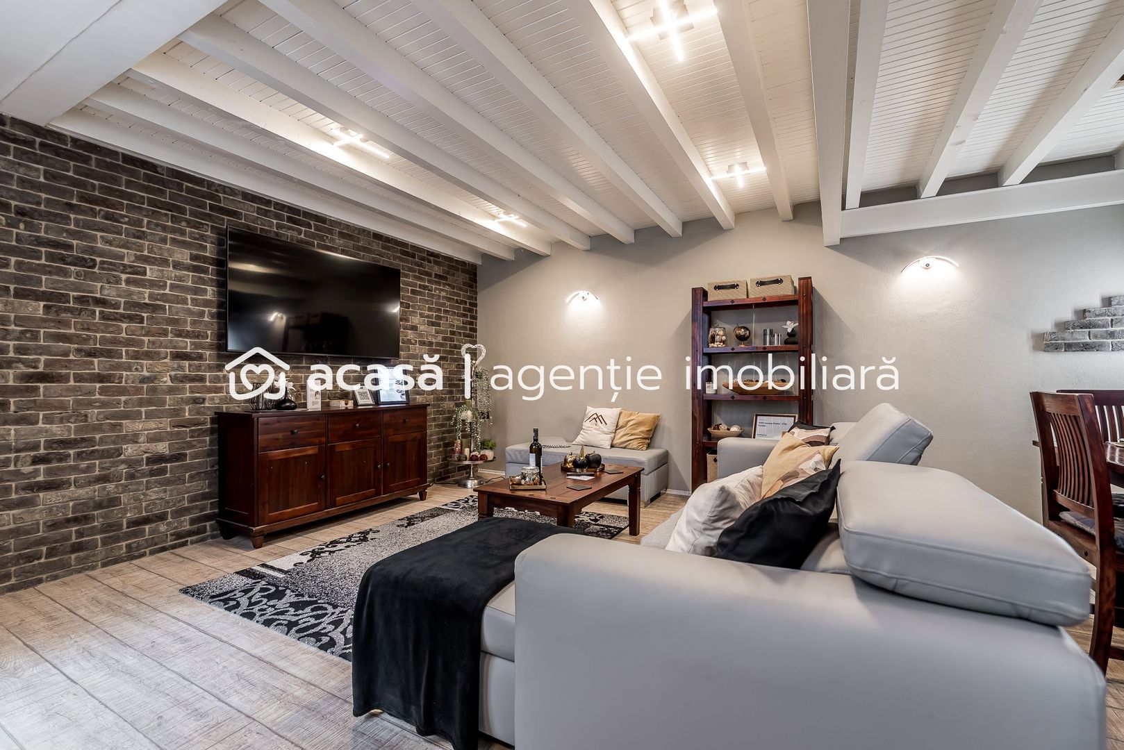 Apartament tip loft / ultracentral | parter - Poză 1