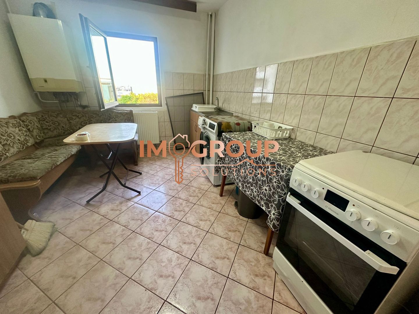 Cug Selgros - 2 Camere Decomandat - Eta3/4 - Bloc 1986 - Poză 3
