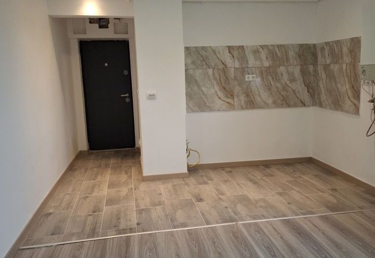 BRASADAS vinde ap 2 cam RENOVAT in Micro14 etaj 4/4. - Poză 3